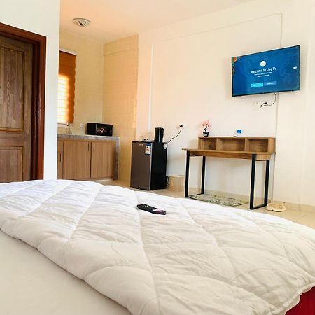 Namaste Hotel & Restaurant Libreville Dış mekan fotoğraf
