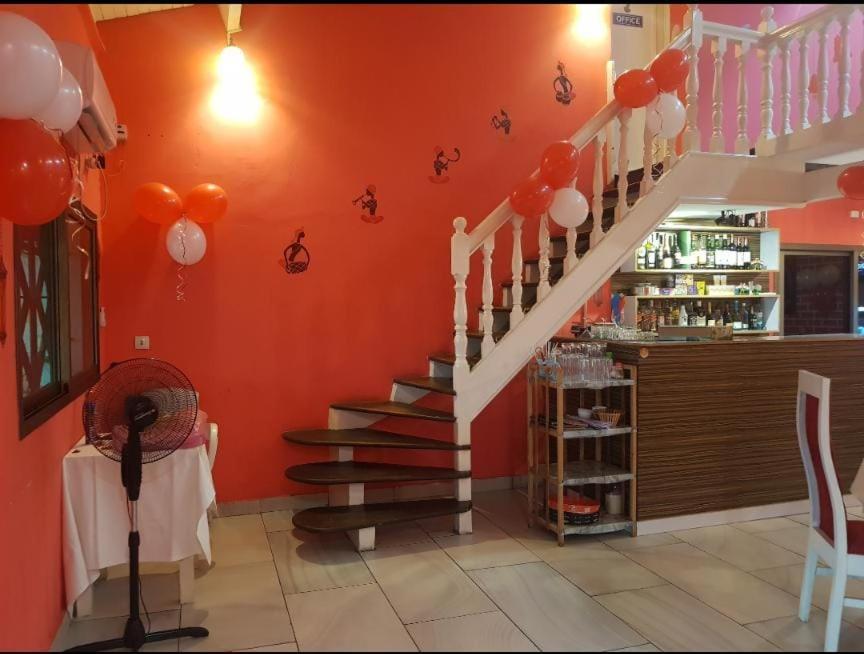 Namaste Hotel & Restaurant Libreville Dış mekan fotoğraf