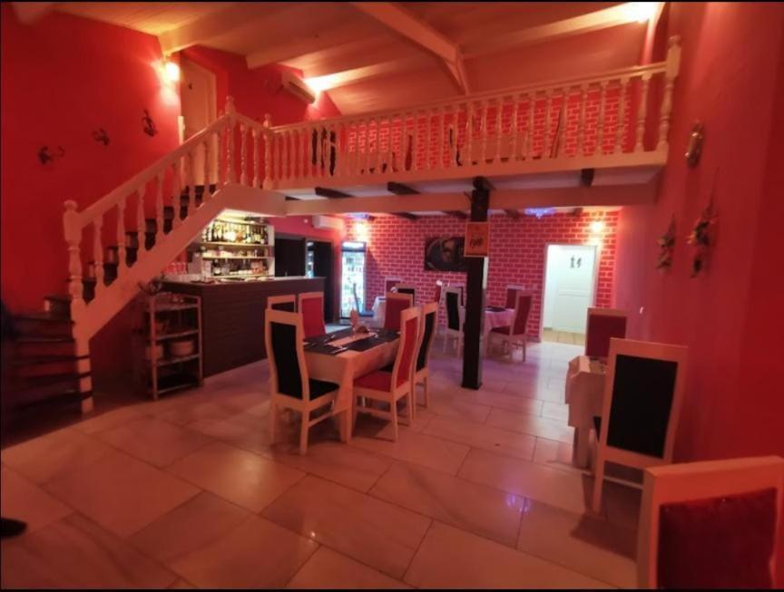 Namaste Hotel & Restaurant Libreville Dış mekan fotoğraf