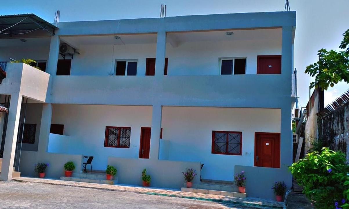 Namaste Hotel & Restaurant Libreville Dış mekan fotoğraf