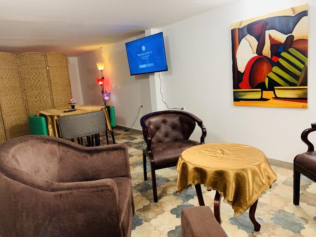 Namaste Hotel & Restaurant Libreville Dış mekan fotoğraf